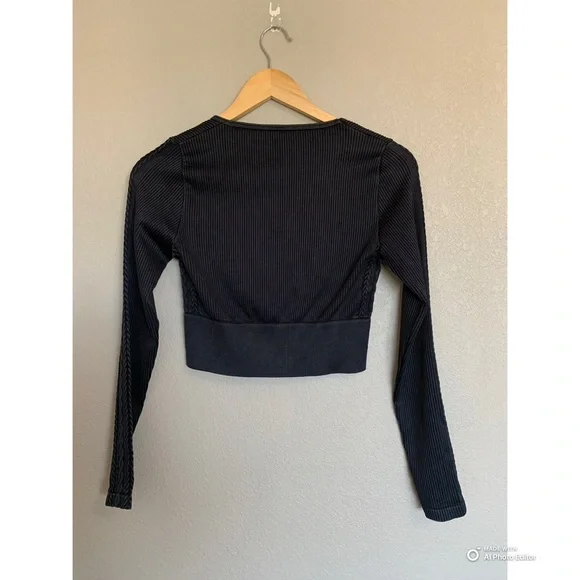 Aerie Offline Black Seamless Cable Cropped Square Neck Long Sleeve Top NWT - Picture 5 of 12